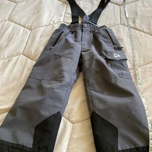 Gerry Size 5-6 snow pants, kids